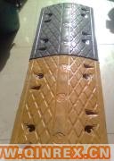 大量批發(fā)橡膠減速帶